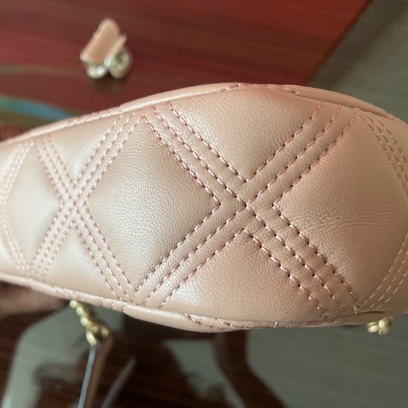 TORY BURCH Fleming Quilted Crossbody Camera Leather Bag - Picture 7 of 15